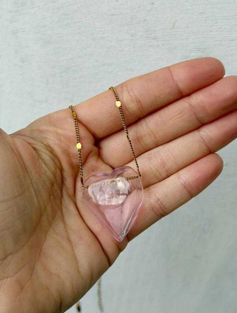 Lovestory chain